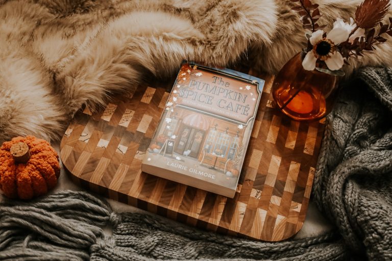 The Pumpkin Spice Café by Laurie Gilmore